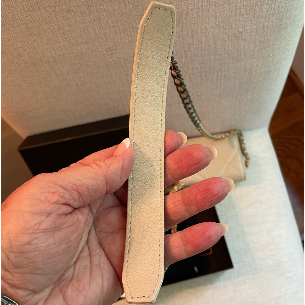 ❌❌❌SOLD❌❌❌CHANEL 19 Authentic Cardholder On Chain - Picture 11 of 16